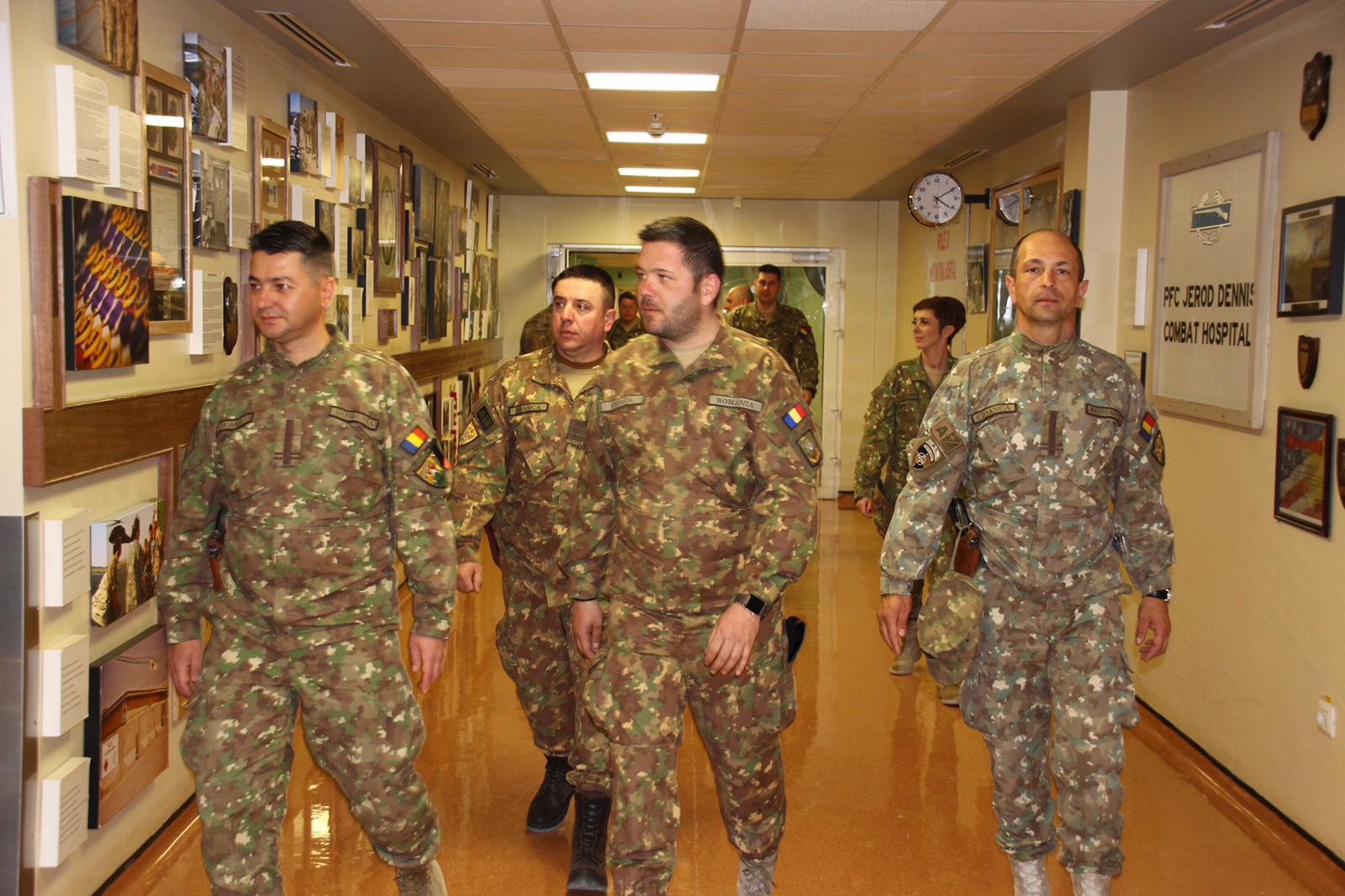 Veterani răniți în teatrele de operații, în vizită în Afganistan