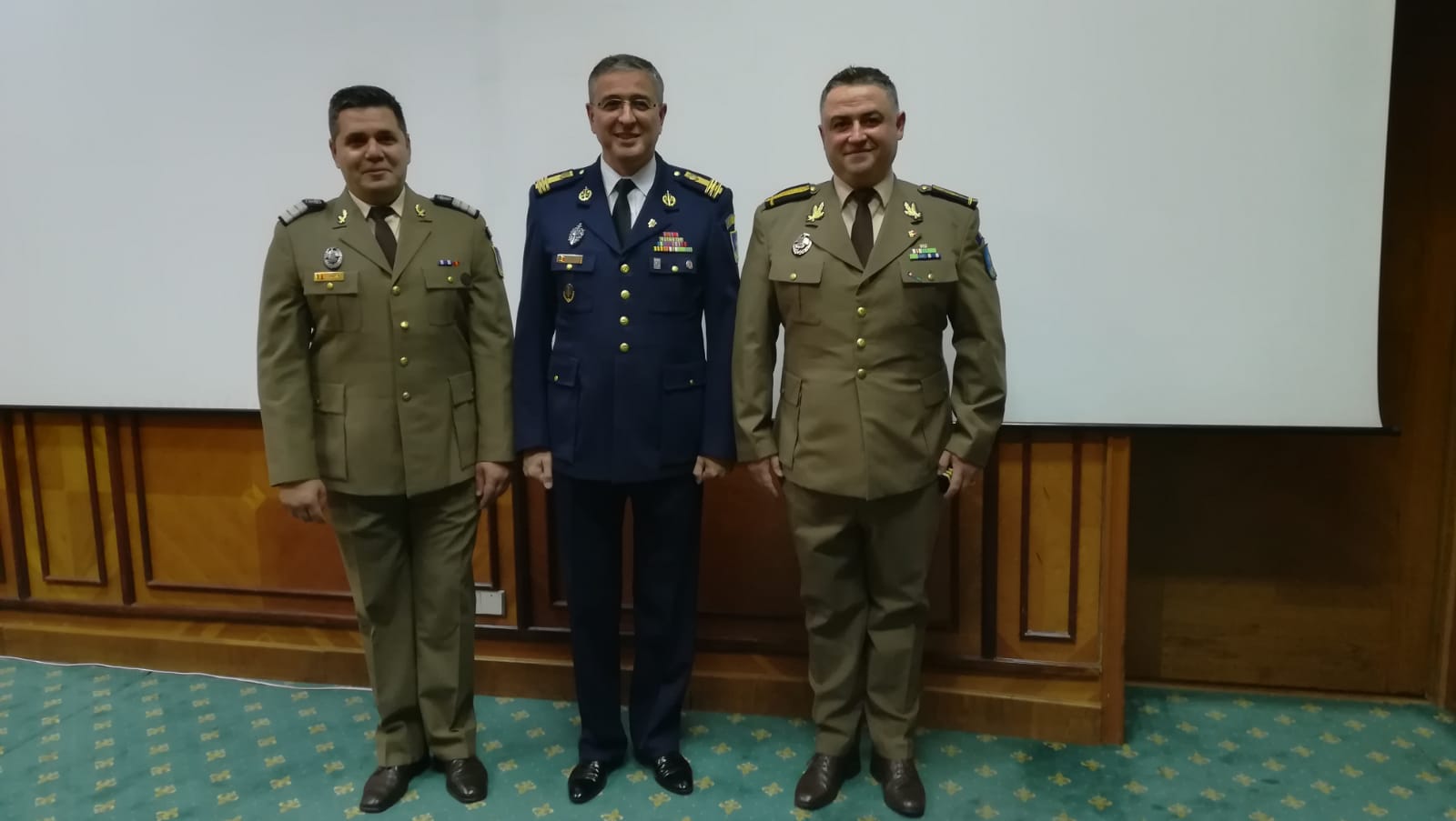 Festivitatea de înaintare în grad a unor cadre militare din cadrul Departamentului pentru relația cu Parlamentul și calitatea vieții personalului - 24.10.2019