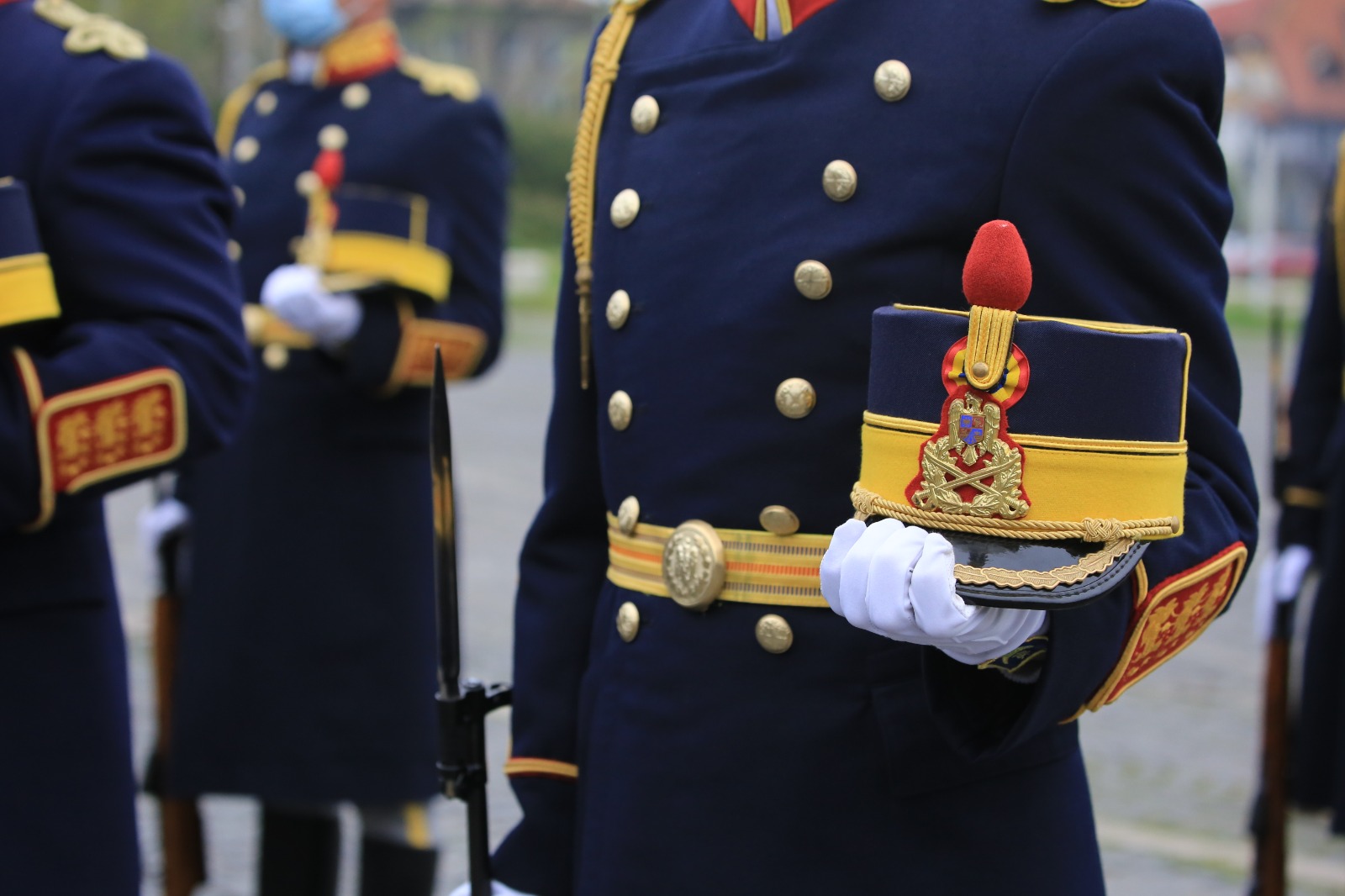 Ceremonia militară de depunere de coroane de flori la Monumentul Eroilor Patriei din Capitală, cu ocazia Zilei veteranilor de război, 29 Aprilie 2021