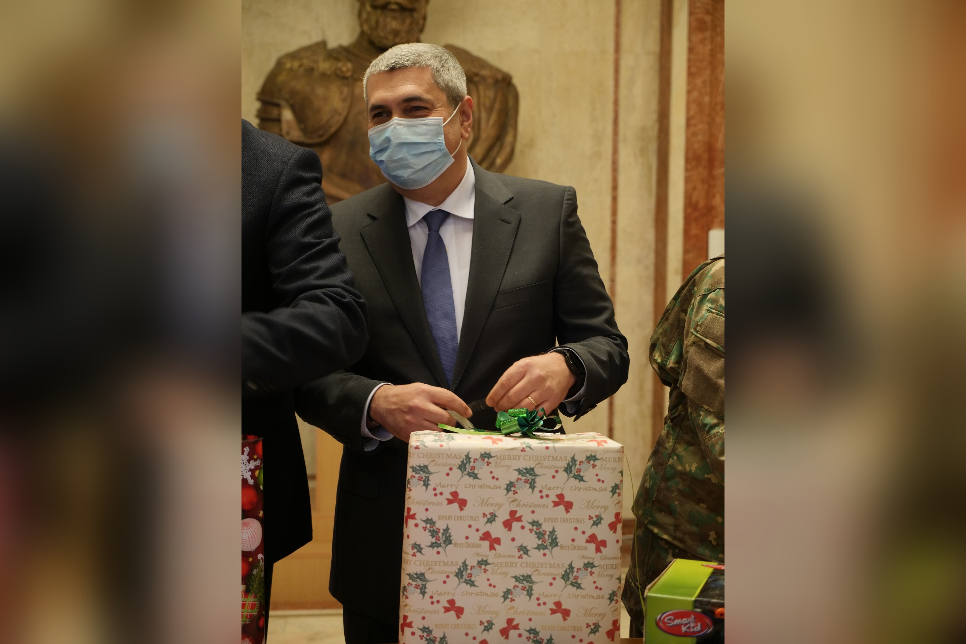 Împachetarea cadourilor de Crăciun pentru copiii militarilor decedați sau răniți în acțiuni militare, misiuni și operații, 16 Dec. 2021