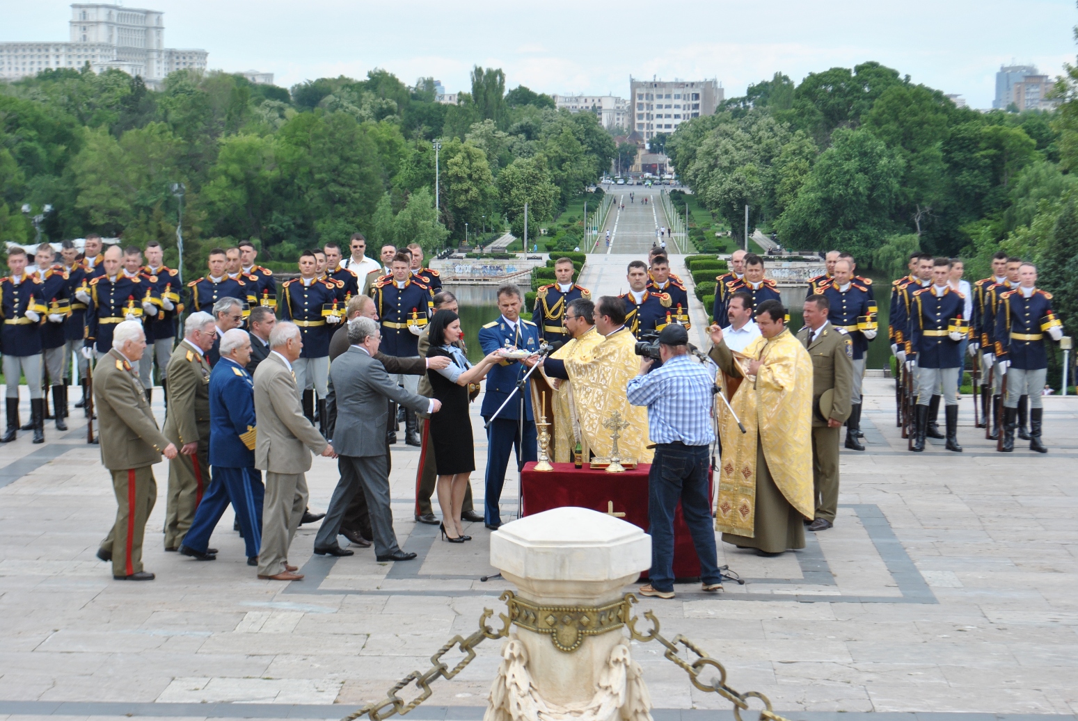 Ceremonialul prilejuit de Ziua Eroilor la Mormântul Ostaşului Necunoscut