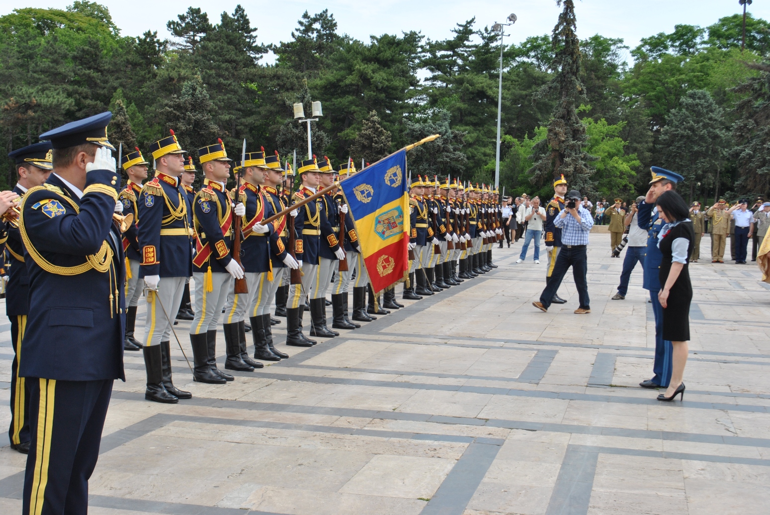 Ceremonialul prilejuit de Ziua Eroilor la Monumentul Ostaşului Necunoscut