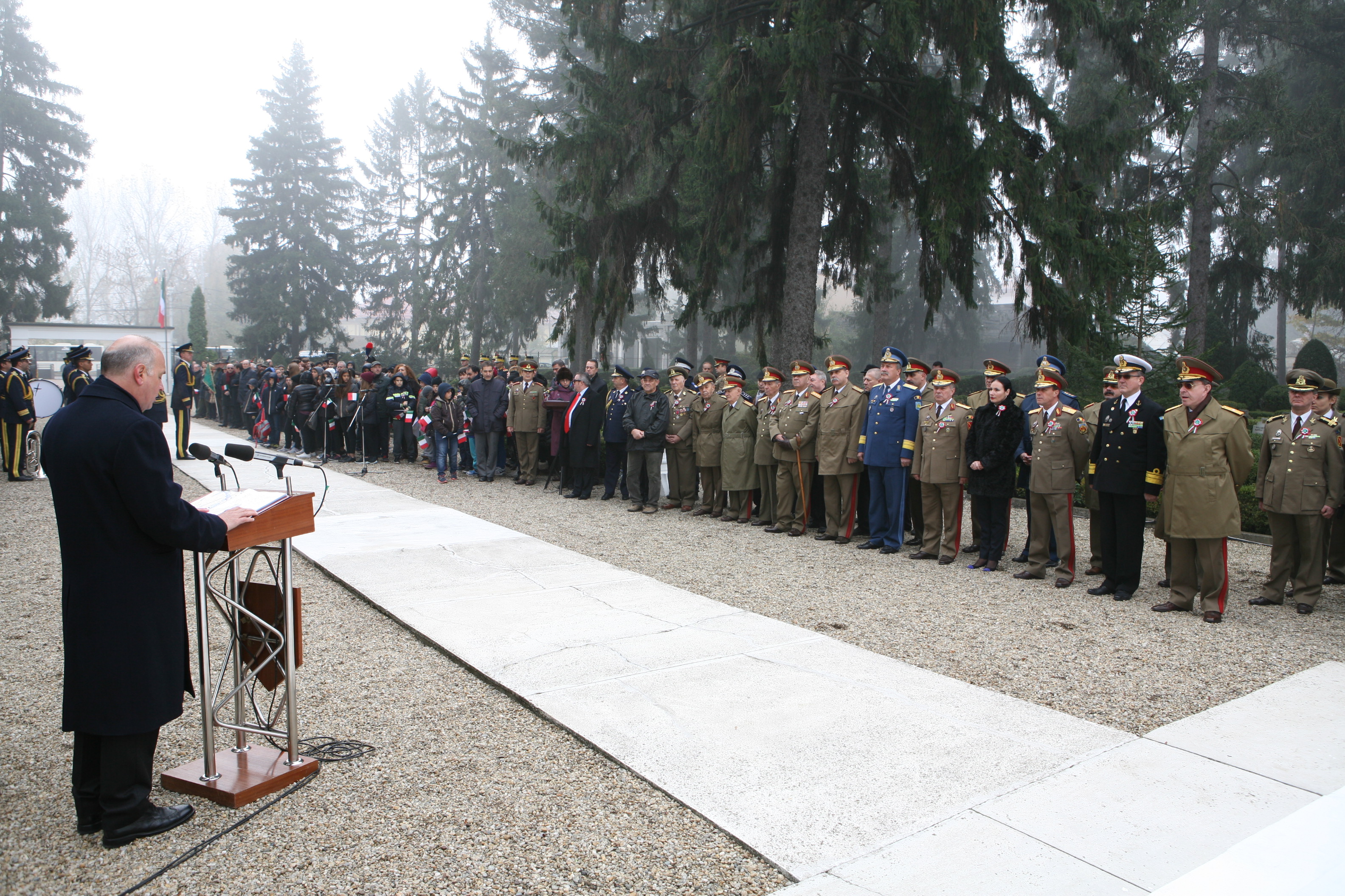 Ziua Forțelor Armate Italiene - Ceremonia militară de depuneri de coroane şi jerbe de flori 