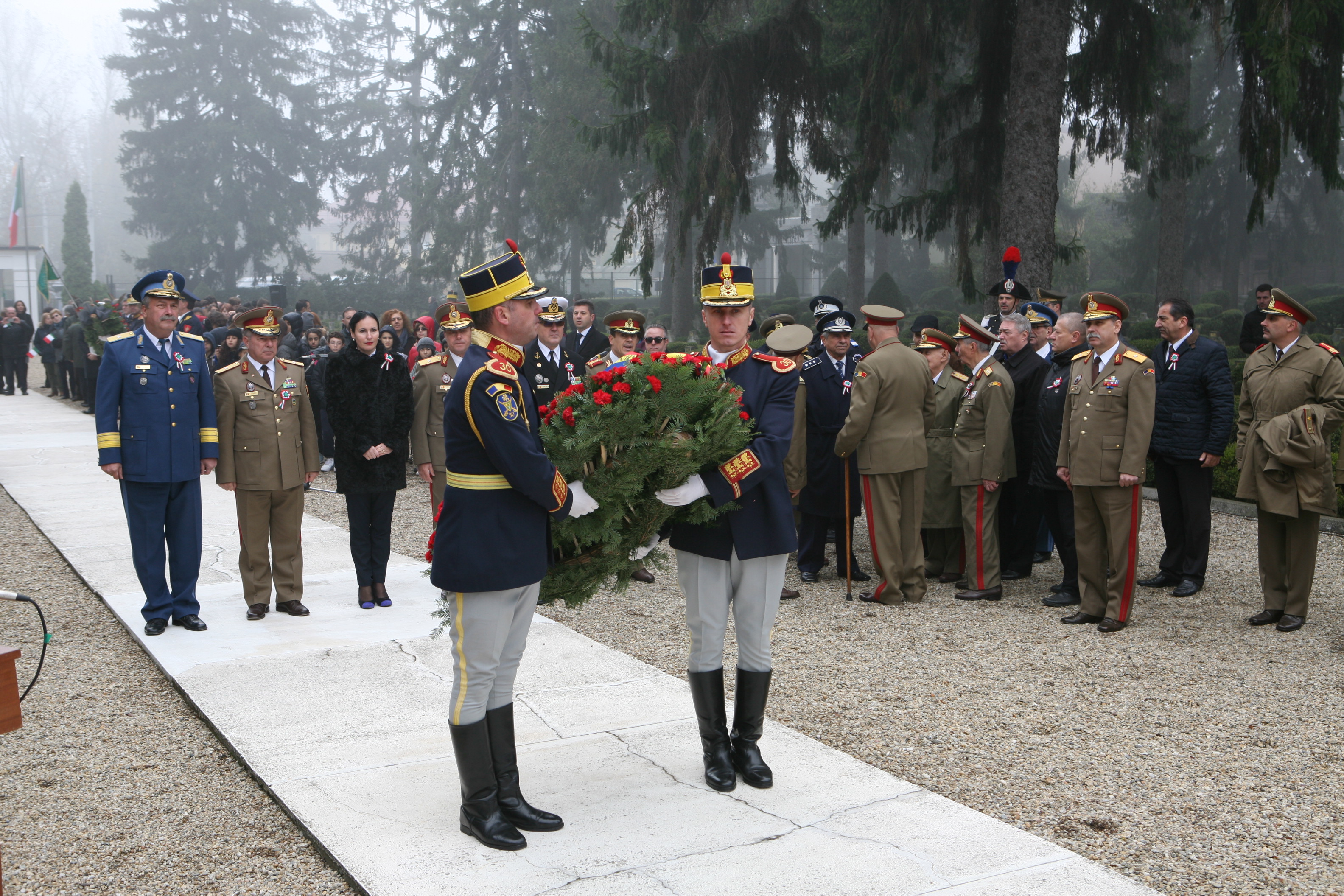 Ziua Forțelor Armate Italiene - Ceremonia militară de depuneri de coroane şi jerbe de flori 