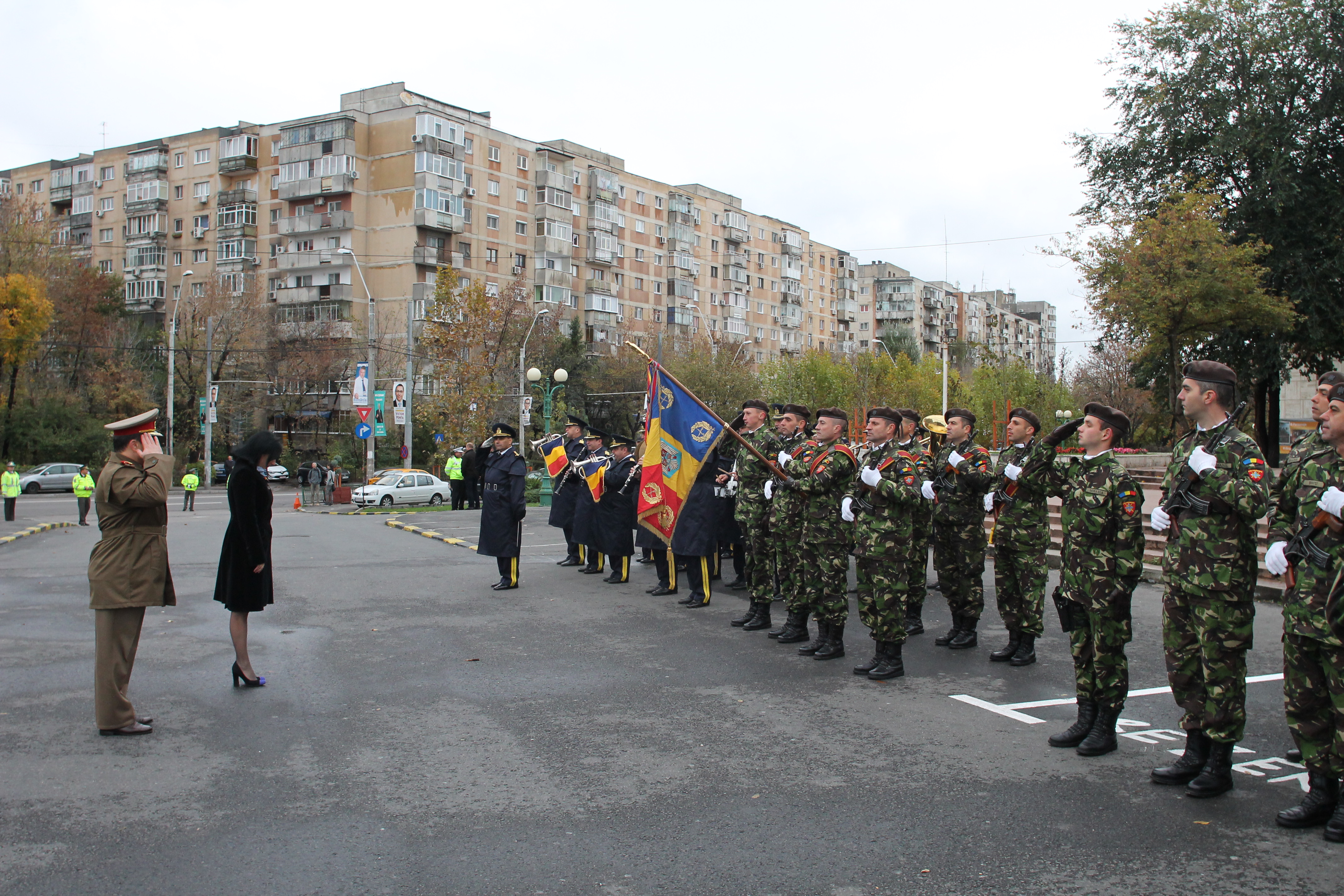 Ceremonia militară şi religioasă de depuneri de coroane de la Monumentul Eroilor căzuți în teatrele de operații şi pe teritoriul României