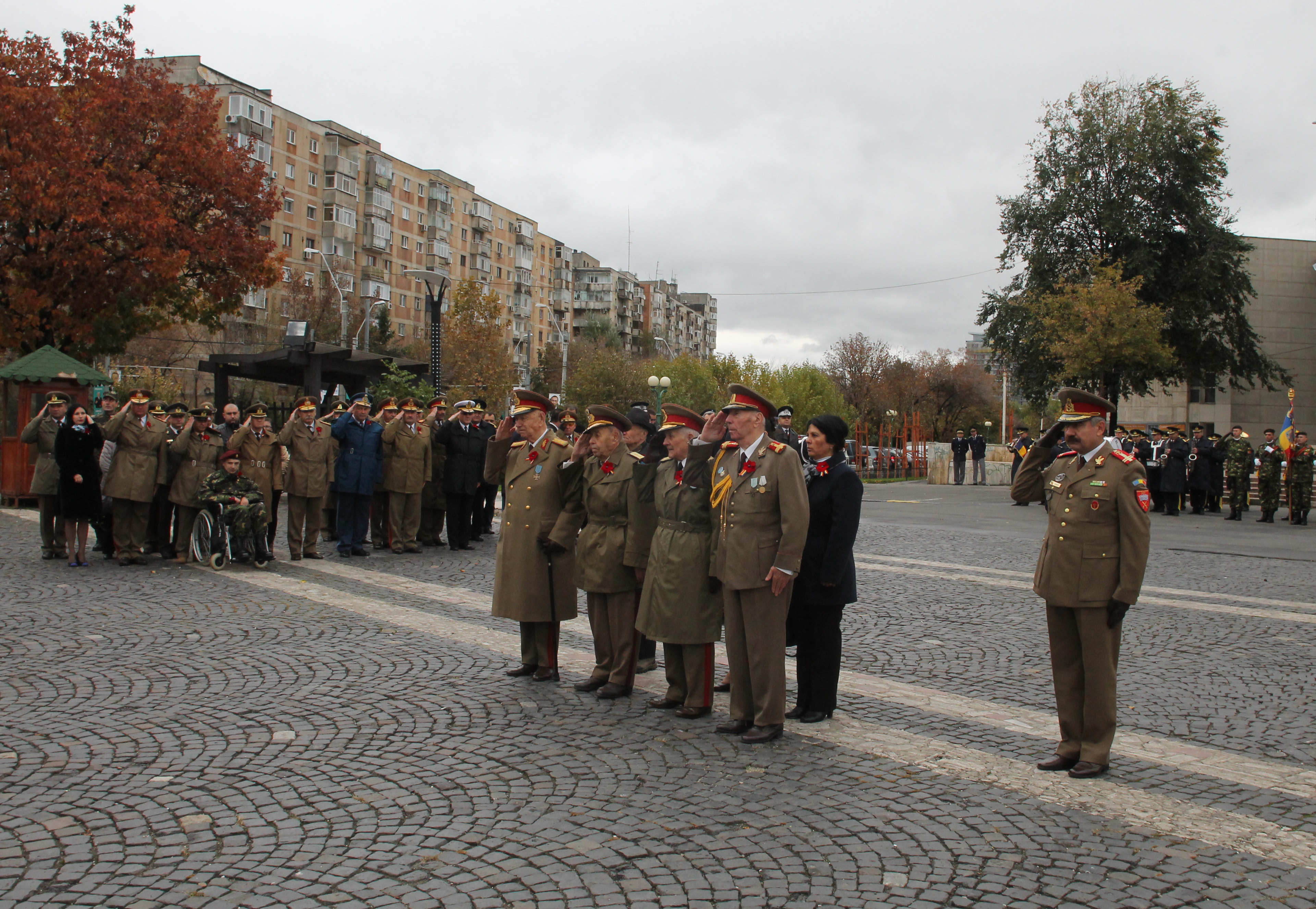 Ceremonia militară şi religioasă de depuneri de coroane de la Monumentul Eroilor căzuți în teatrele de operații şi pe teritoriul României