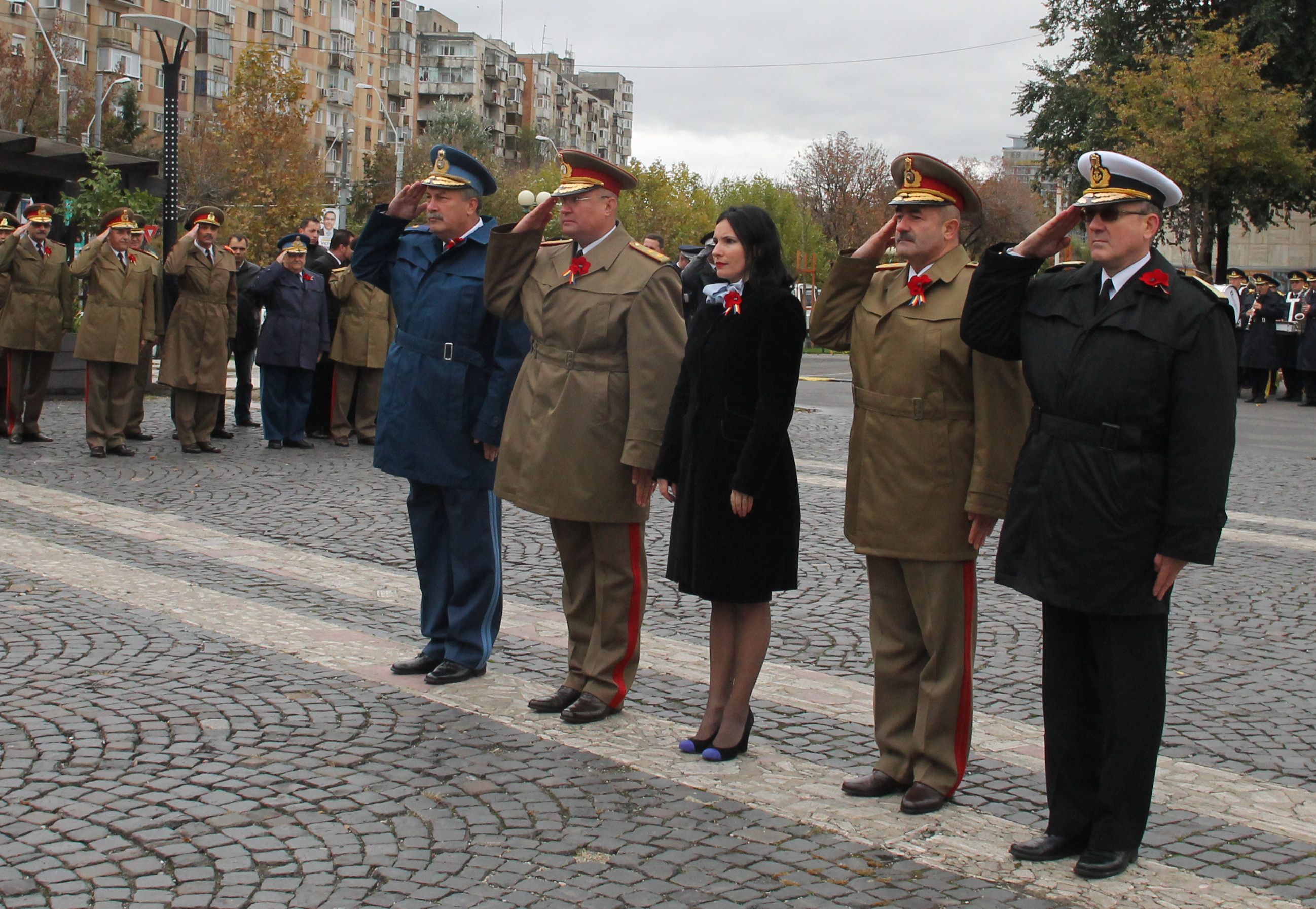 Ceremonia militară şi religioasă de depuneri de coroane de la Monumentul Eroilor căzuți în teatrele de operații şi pe teritoriul României