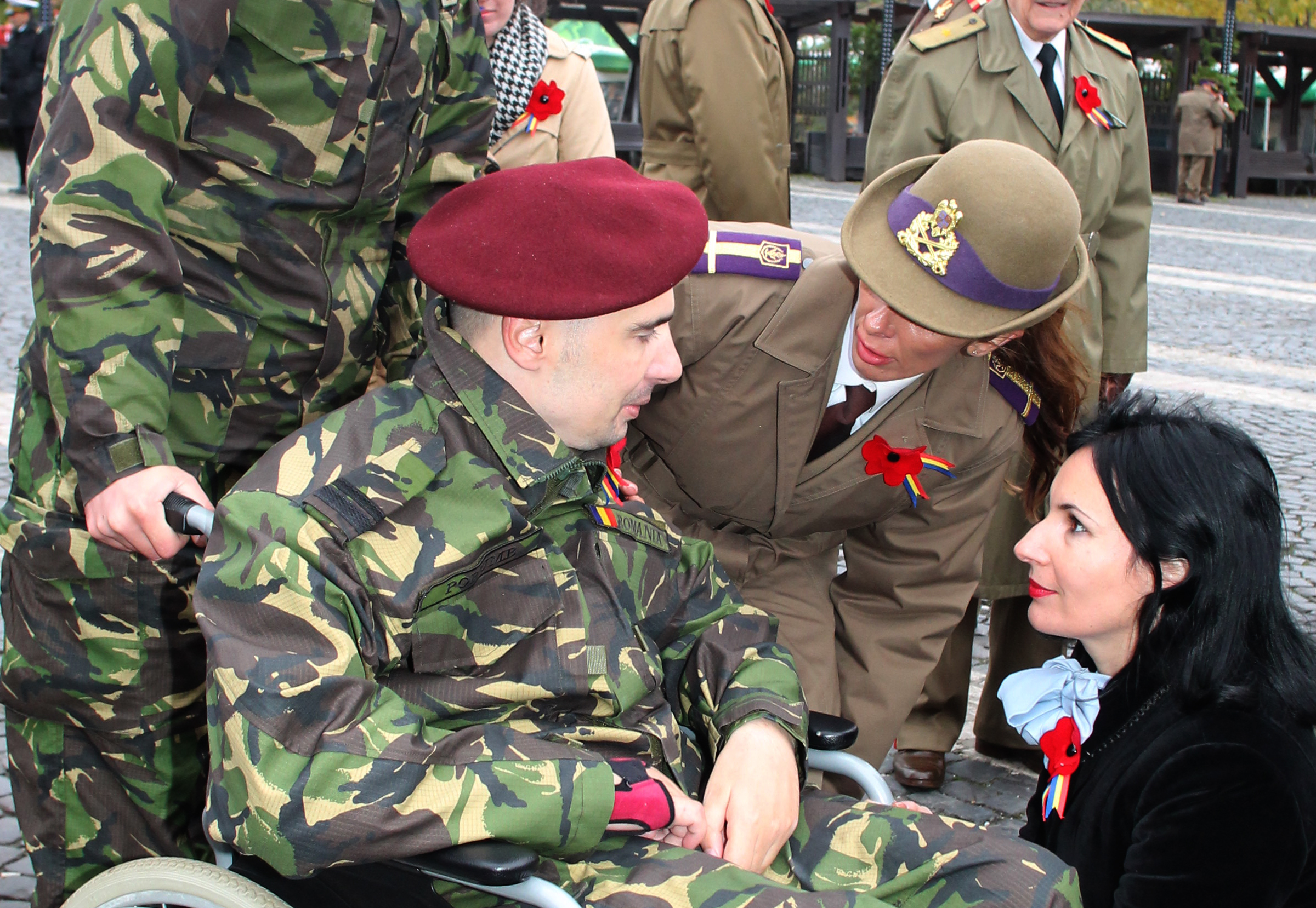 Ceremonia militară şi religioasă de depuneri de coroane de la Monumentul Eroilor căzuți în teatrele de operații şi pe teritoriul României