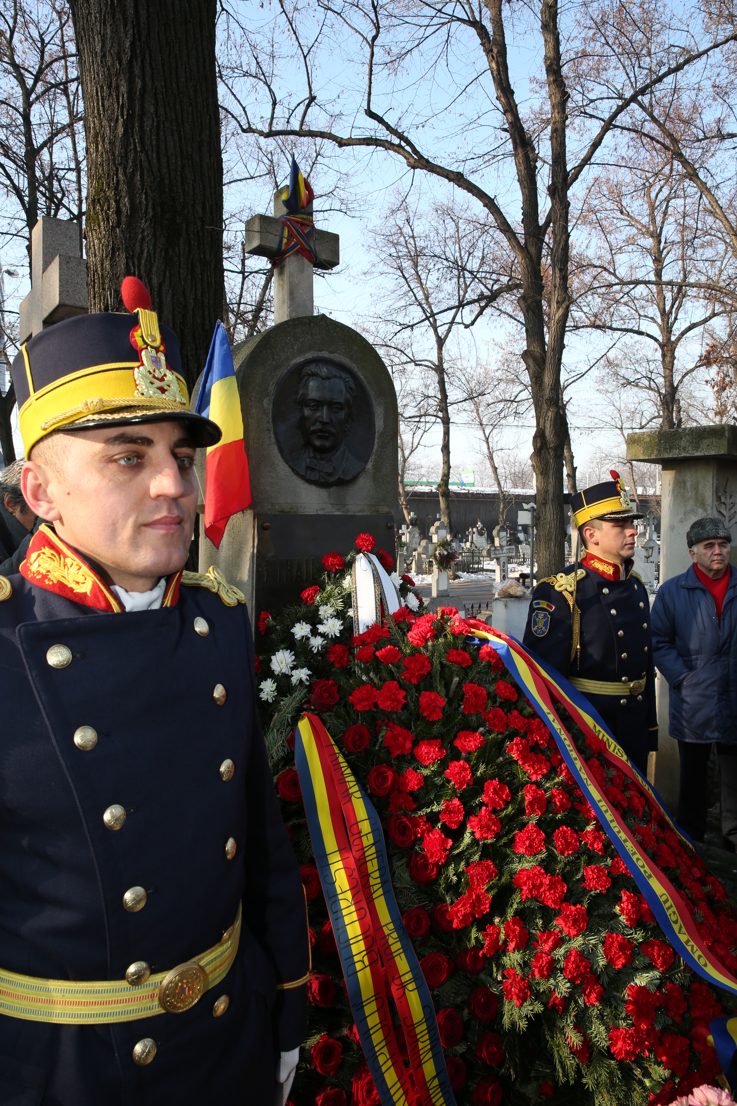 Omagierea a 165 de ani de la naşterea poetului național Mihai Eminescu - Cimitirul Bellu  15 ianuarie 2014'