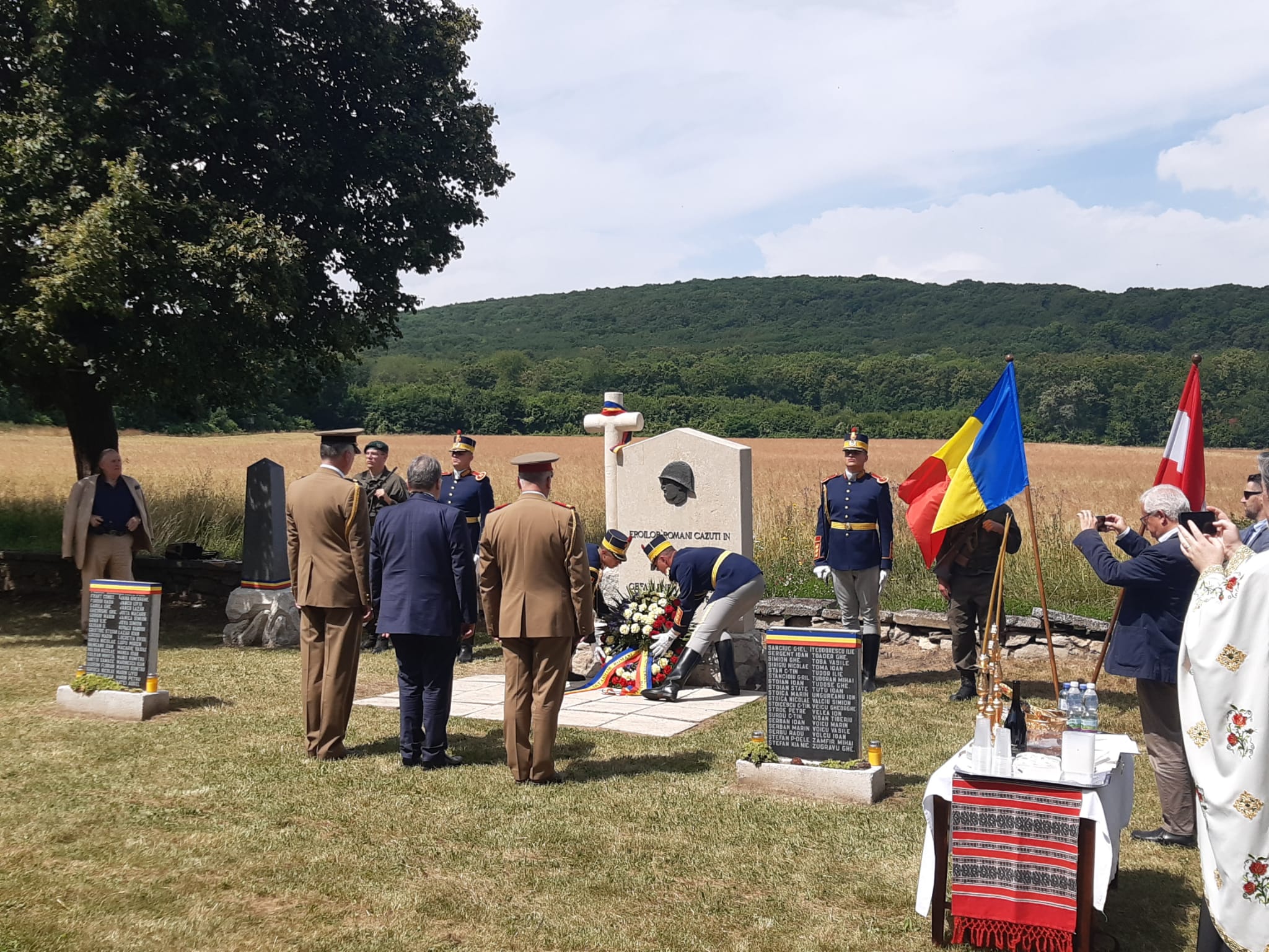 Comemorarea eroilor români din cel de-Al Doilea Război Mondial înhumați în  localitatea Sommerein, Republica Austria, 4 iul. 2023