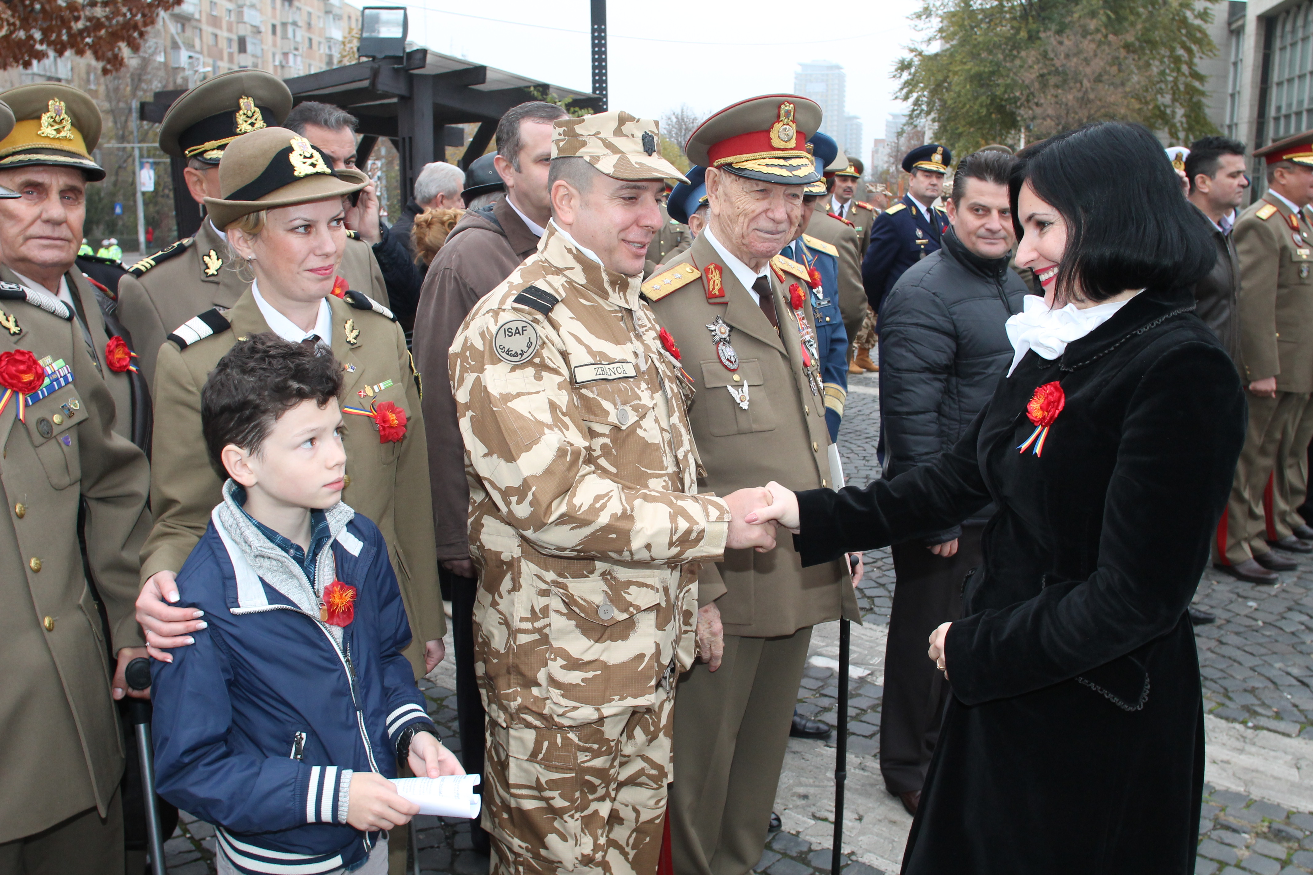 Ceremonia dedicată Zilei Veteranilor la Monumentul eroilor căzuți în teatrele de operații şi pe teritoriul României