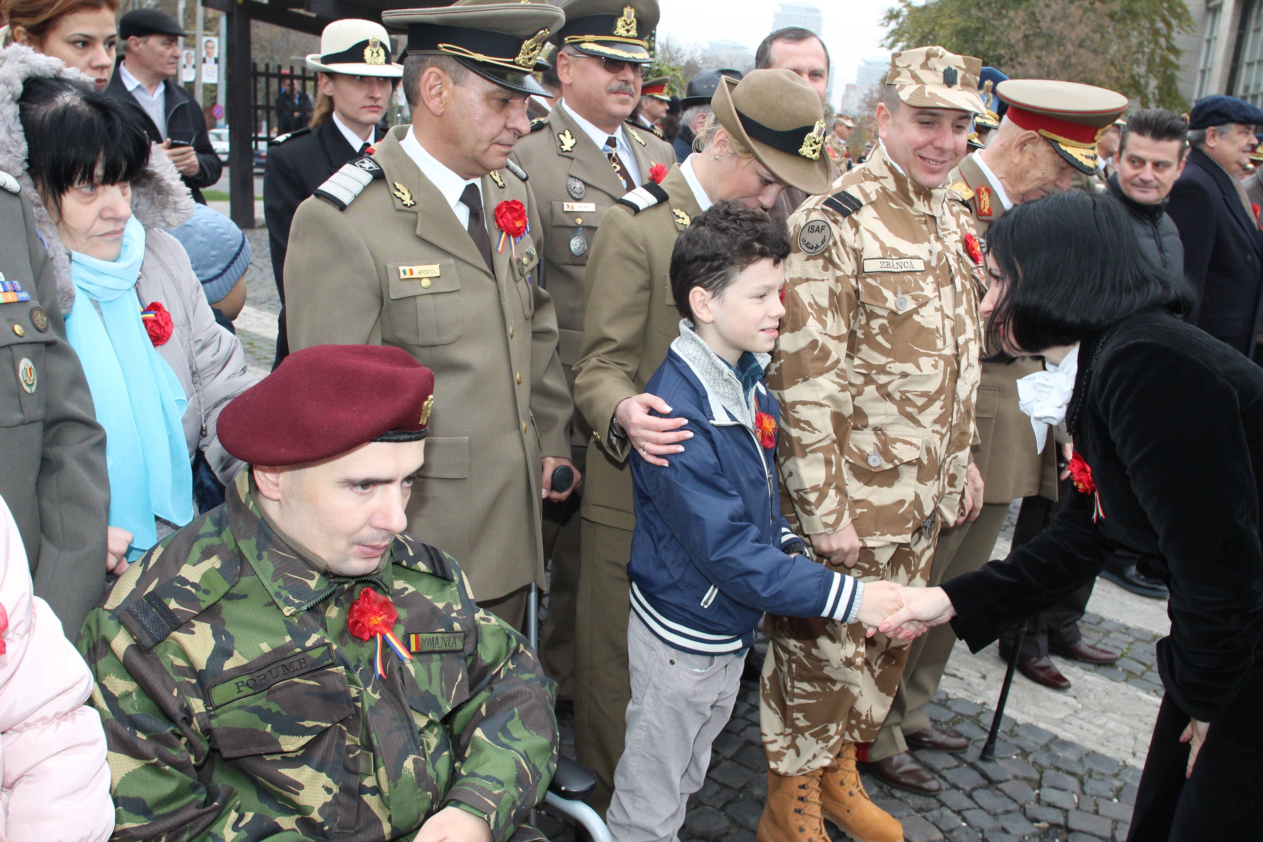 Ceremonia dedicată Zilei Veteranilor la Monumentul eroilor căzuți în teatrele de operații şi pe teritoriul României