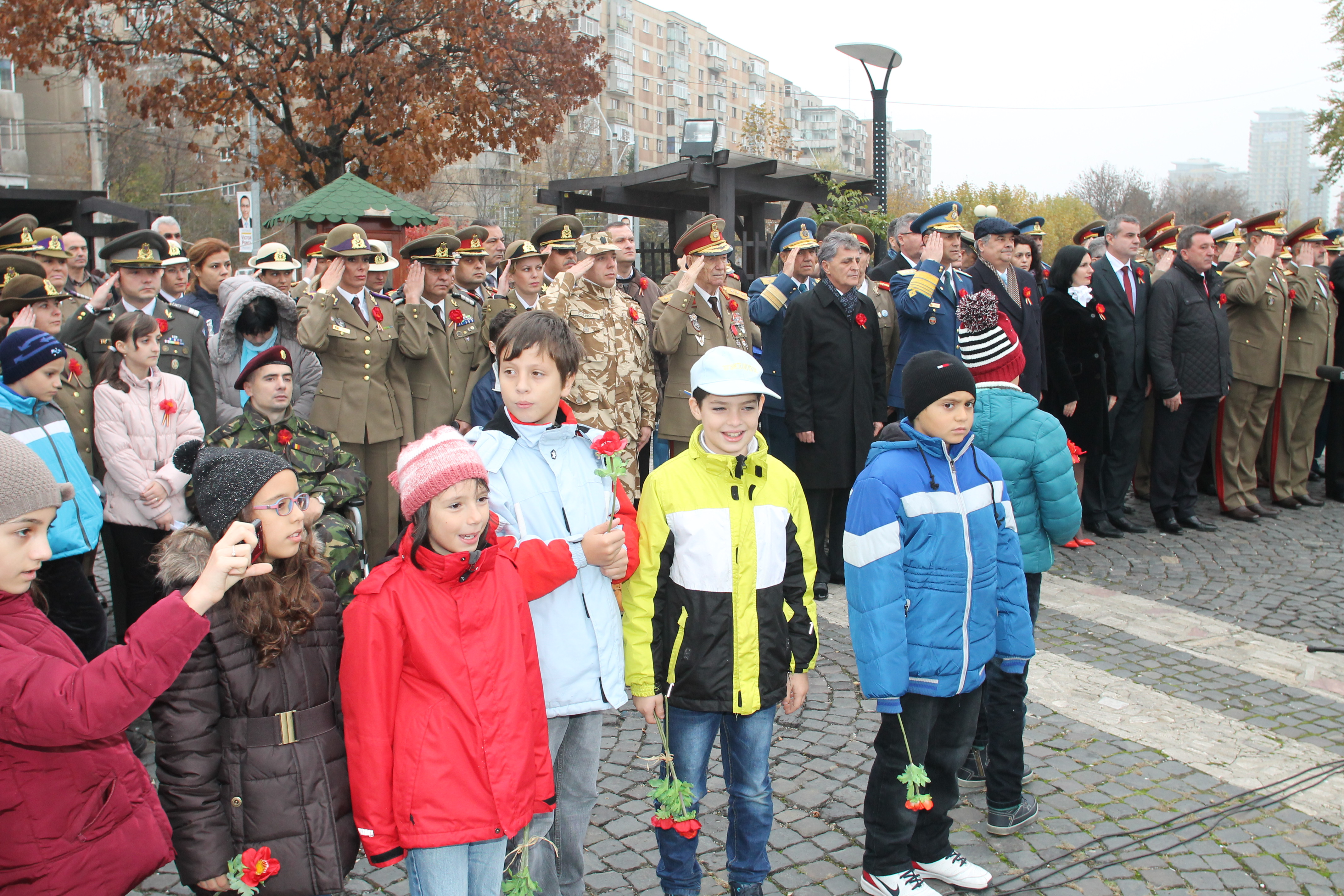 Ceremonia dedicată Zilei Veteranilor la Monumentul eroilor căzuți în teatrele de operații şi pe teritoriul României