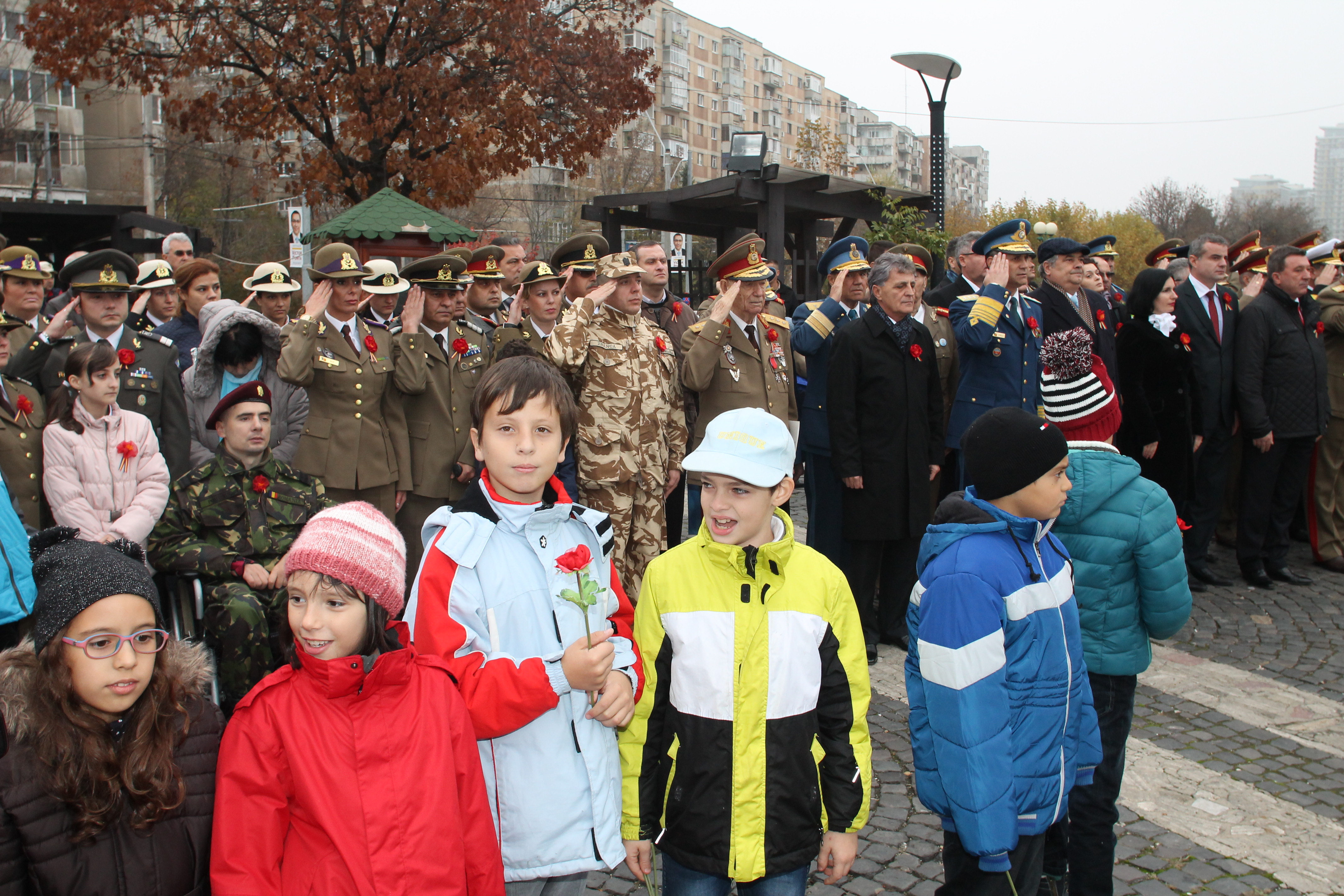 Ceremonia dedicată Zilei Veteranilor la Monumentul eroilor căzuți în teatrele de operații şi pe teritoriul României