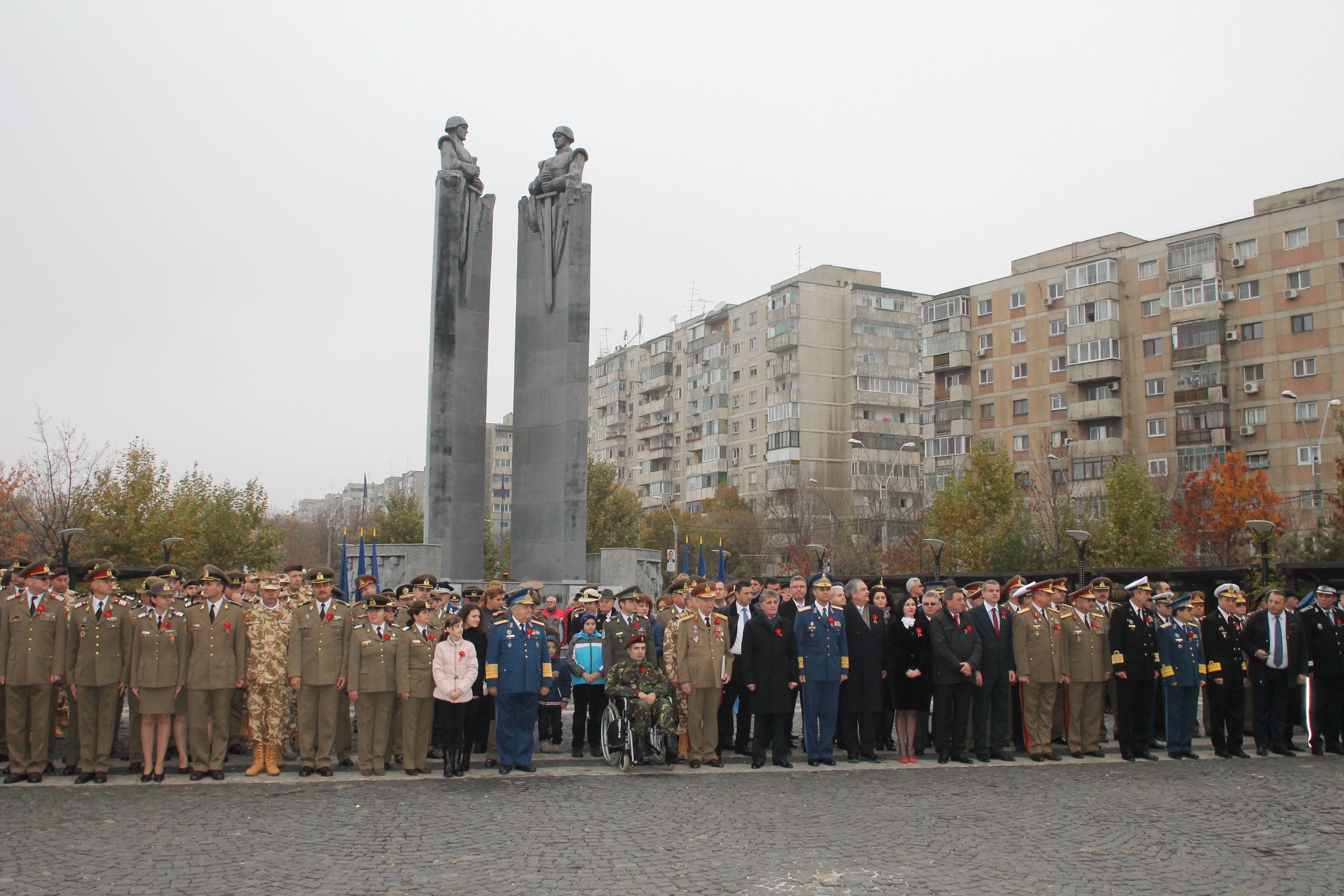 Ceremonia dedicată Zilei Veteranilor la Monumentul eroilor căzuți în teatrele de operații şi pe teritoriul României