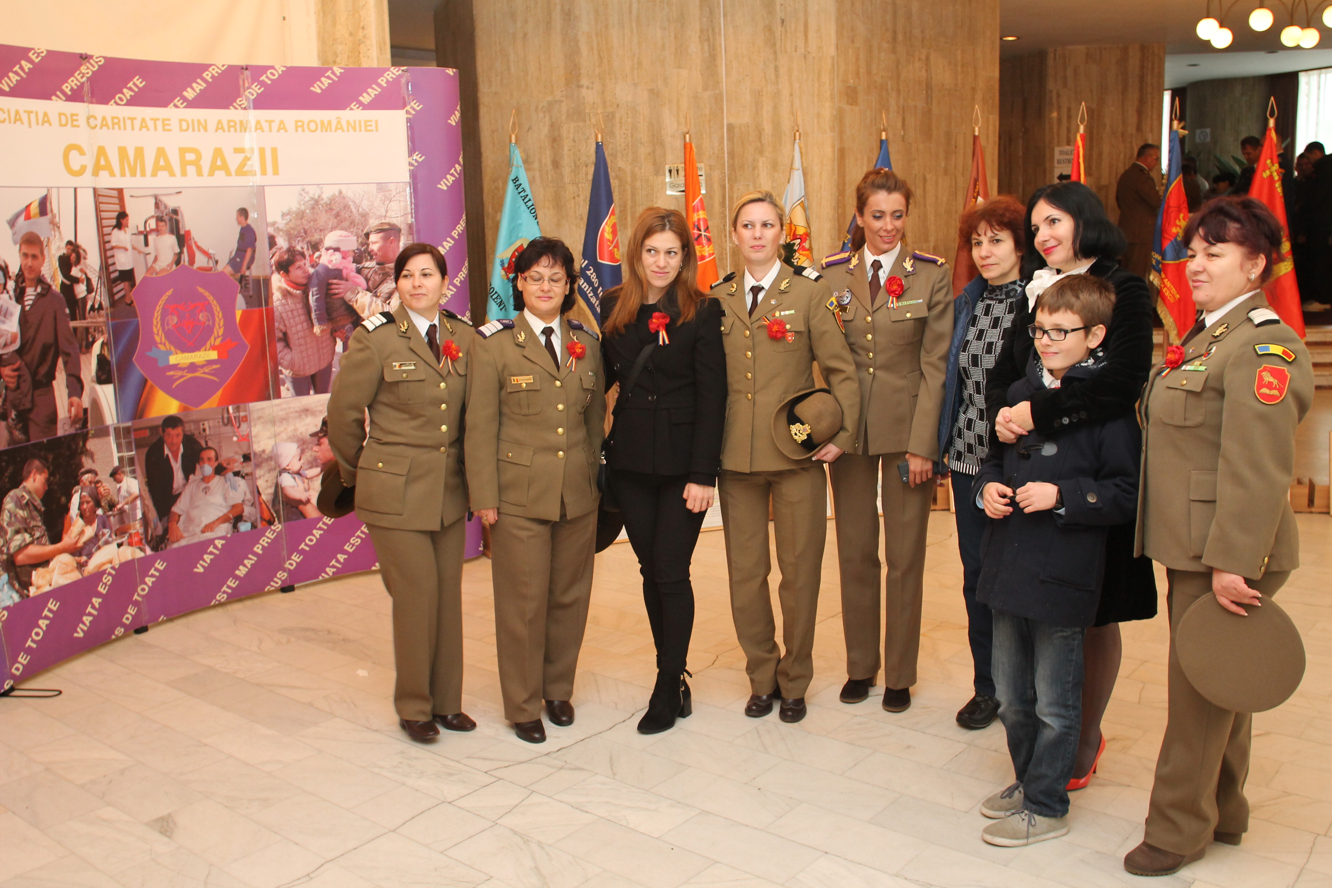 Ceremonia dedicată Zilei Veteranilor la Monumentul eroilor căzuți în teatrele de operații şi pe teritoriul României