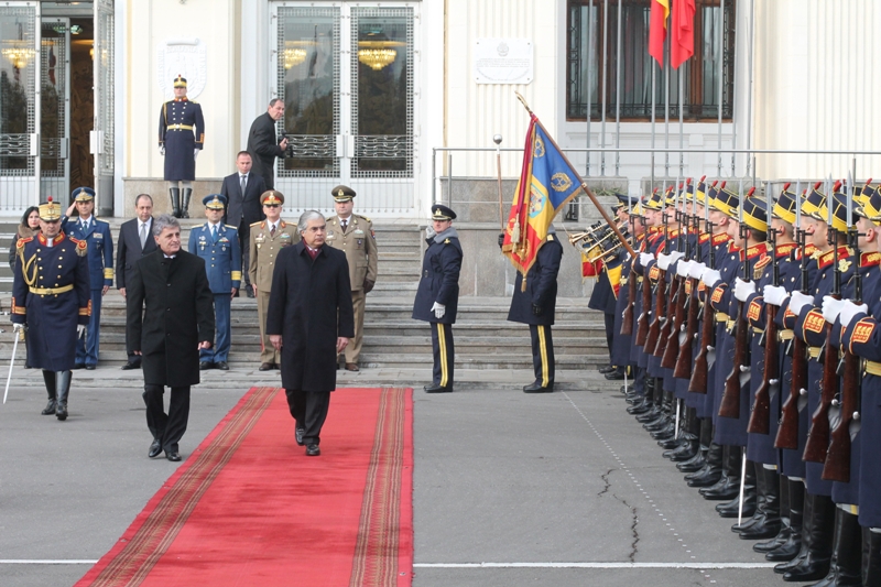 Întâlnirea miniştrilor apărării român şi portughez