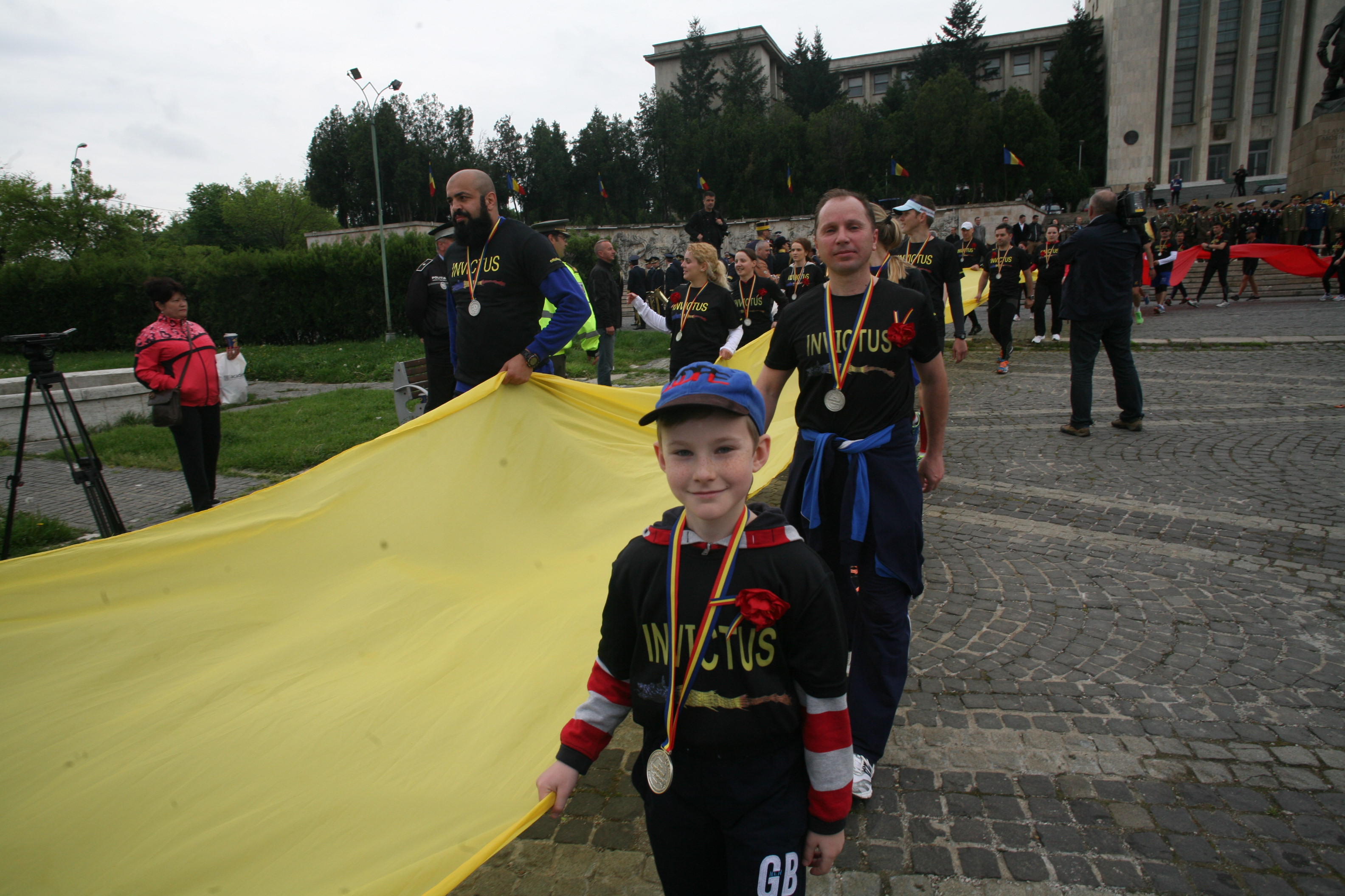 Ceremonia militară de depuneri de coroane şi jerbe de flori de la Monumentul Eroilor Neamului din cel de al II-lea Război Mondial - Universitatea Națională de Apărare 'Carol I' - 29 aprilie 2015 '