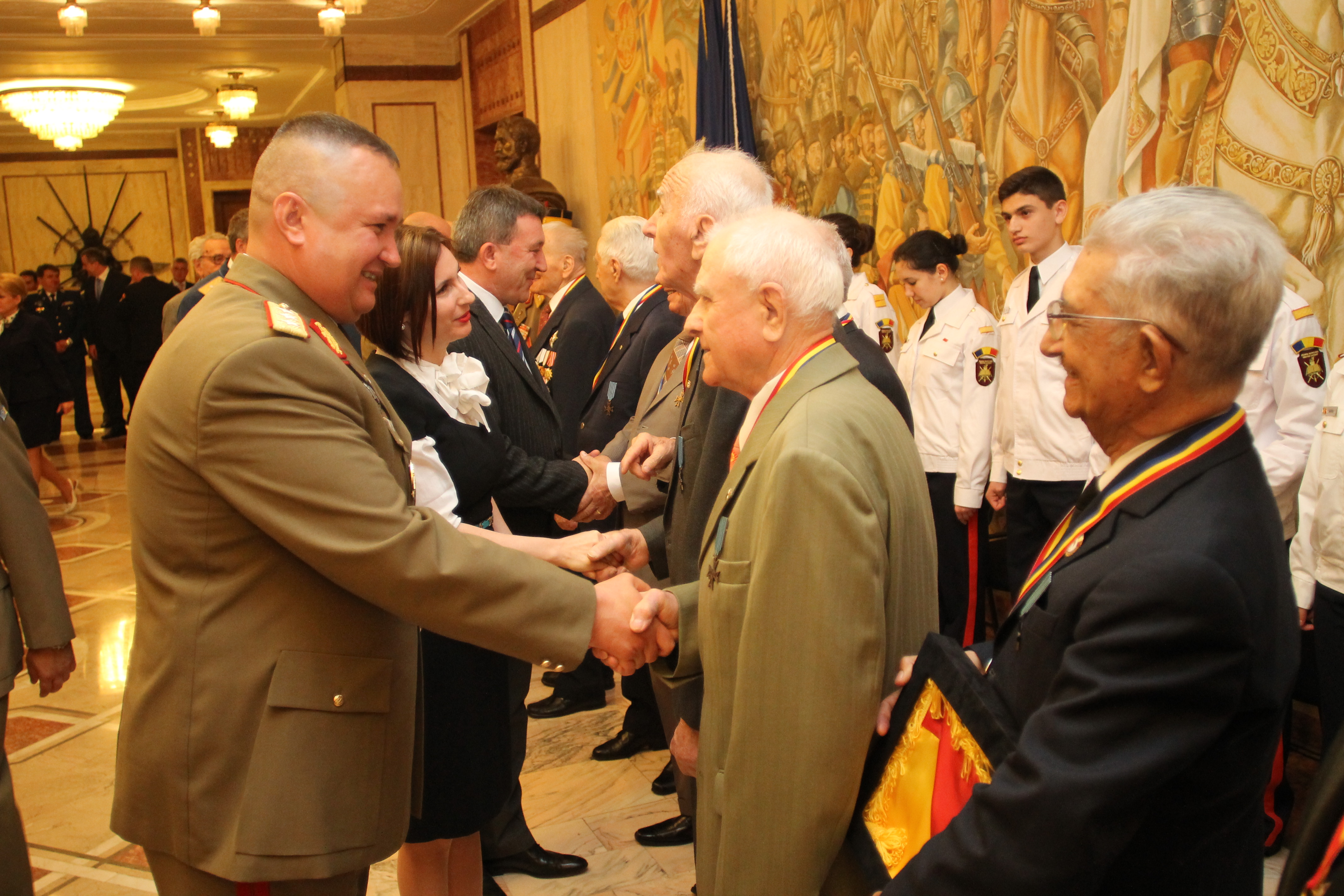 Festivitatea de avansare la gradul de general pentru un număr de şapte veterani de război şi decorarea Gl.lt.'r' Didulescu Constantin cu Ordinul Virtutea Militară în grad de Cavaler, cu însemne pentru militari - 07 mai 2015