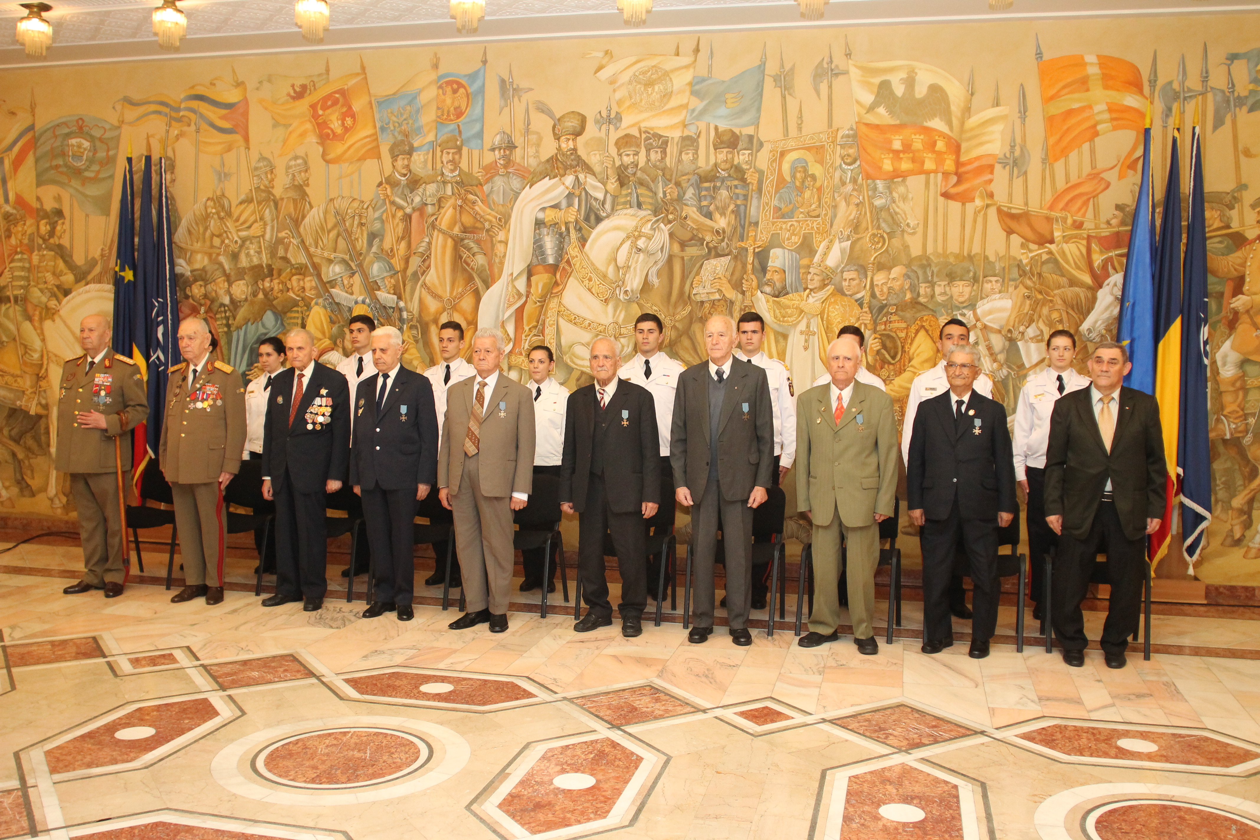 Festivitatea de avansare la gradul de general pentru un număr de şapte veterani de război şi decorarea Gl.lt.'r' Didulescu Constantin cu Ordinul Virtutea Militară în grad de Cavaler, cu însemne pentru militari - 07 mai 2015