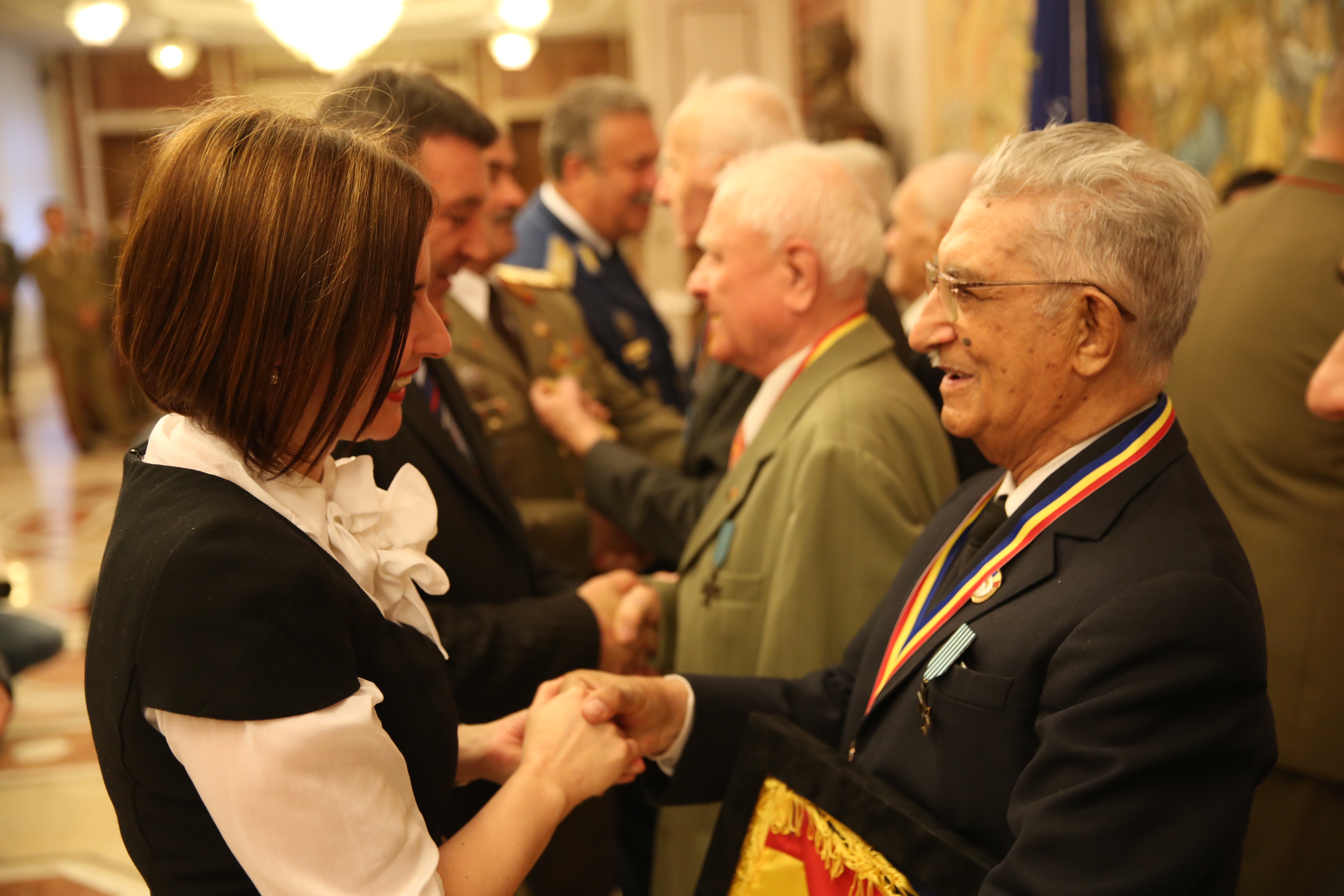 Festivitatea de avansare la gradul de general pentru un număr de şapte veterani de război şi decorarea Gl.lt.'r' Didulescu Constantin cu Ordinul Virtutea Militară în grad de Cavaler, cu însemne pentru militari - 07 mai 2015