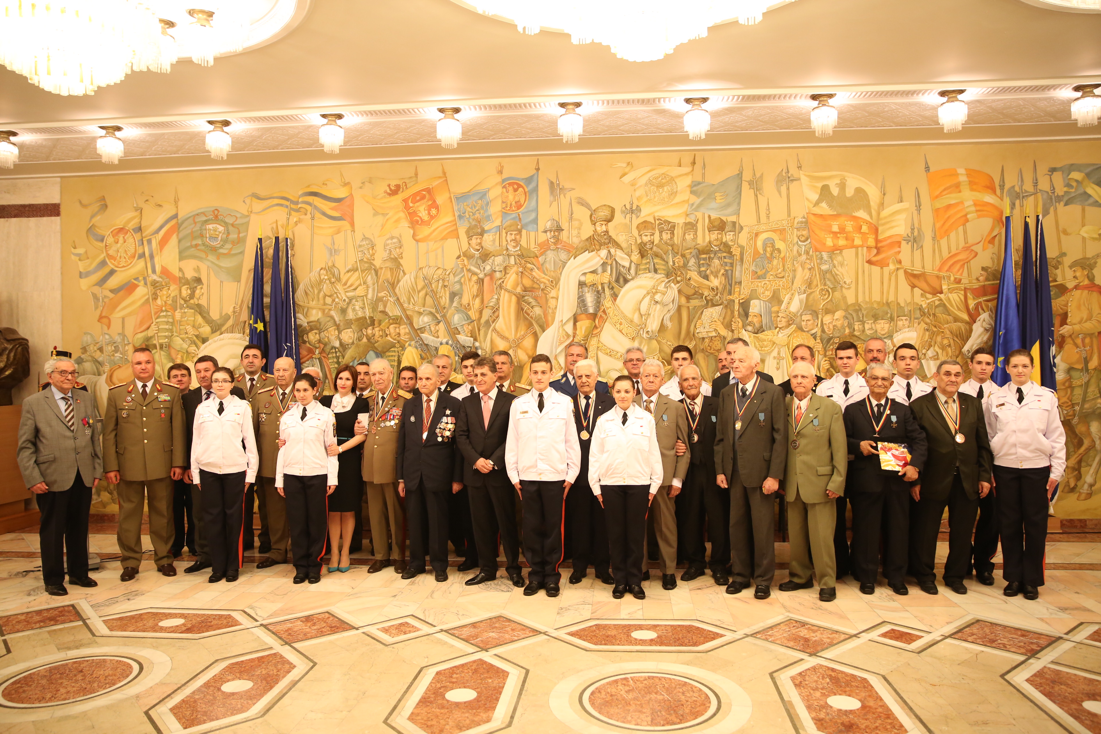 Festivitatea de avansare la gradul de general pentru un număr de şapte veterani de război şi decorarea Gl.lt.'r' Didulescu Constantin cu Ordinul Virtutea Militară în grad de Cavaler, cu însemne pentru militari - 07 mai 2015